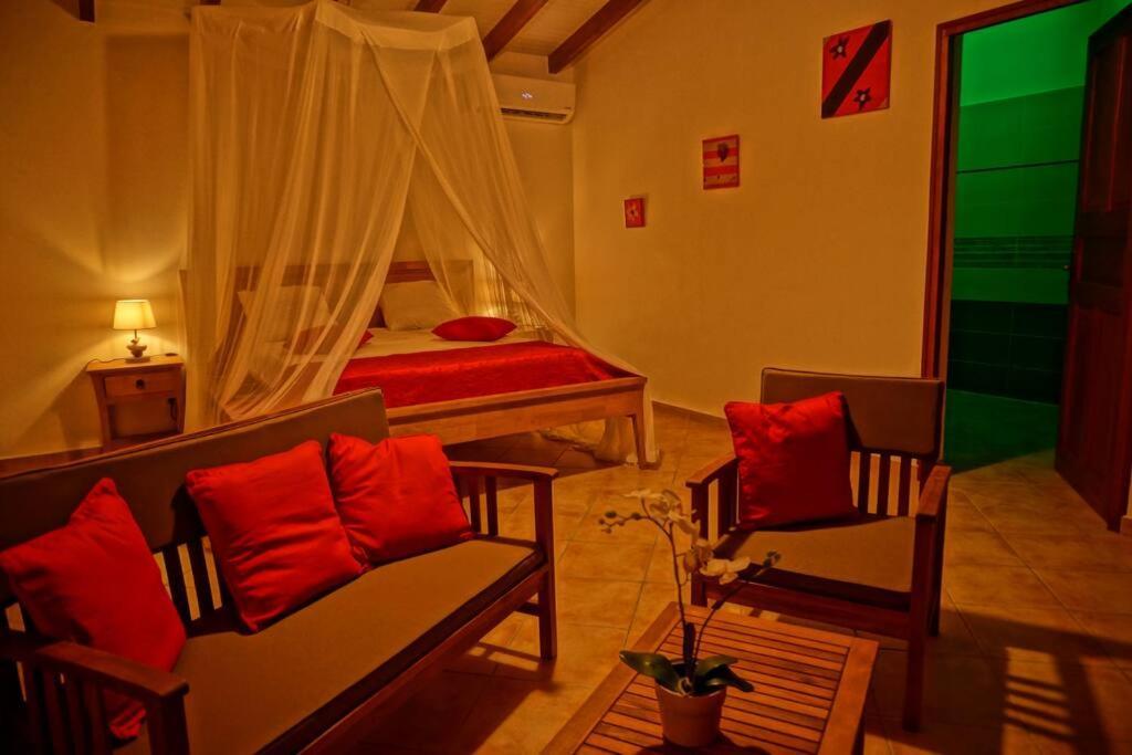 Ti Coin Relax Bungalow Vue Mer Piscine Privee Saint-Francois  Exteriér fotografie